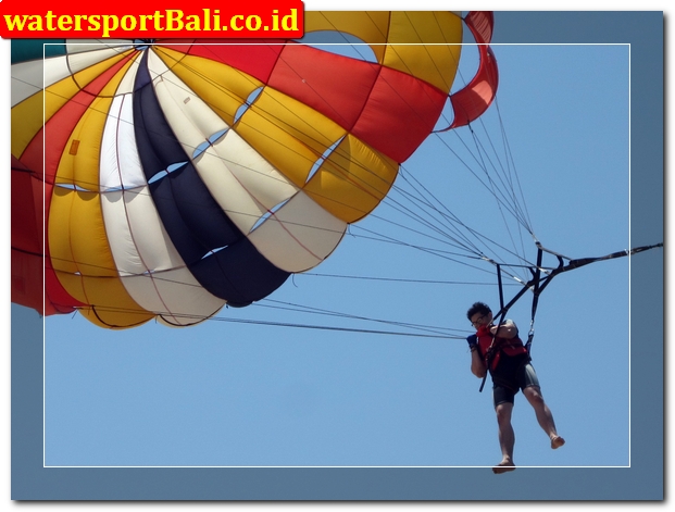 Parasailing Tanjung Benoa Bali